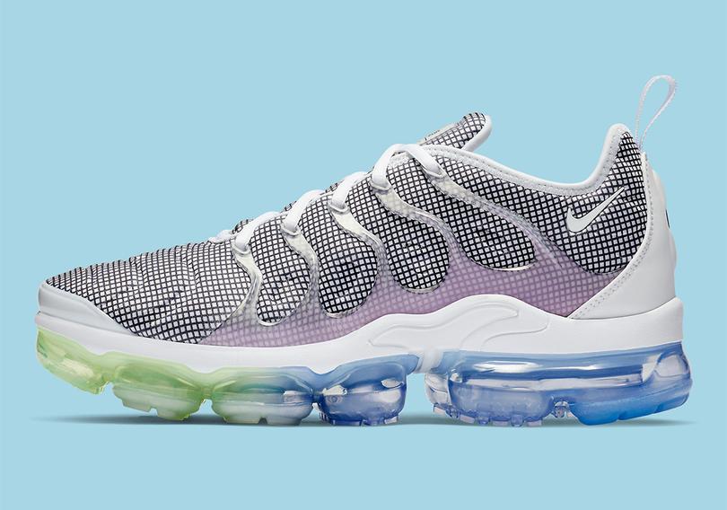 nike-vapormax-plus-grid-924453-105-1