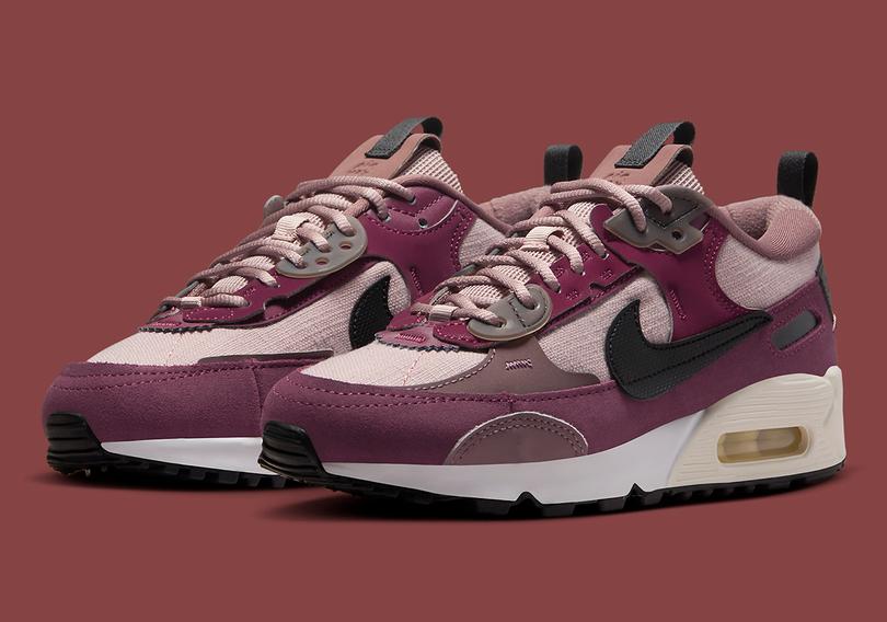 nike-air-max-90-futura-diffused-taupe-plum-eclipse-DV7190-200-5