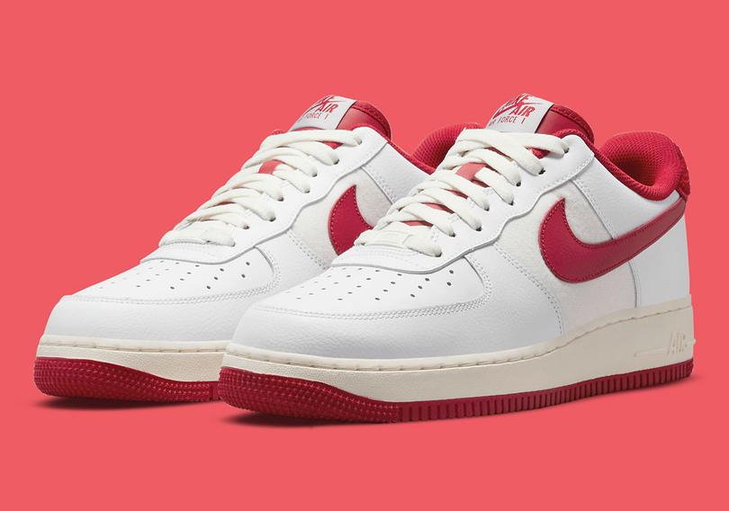 nike-air-force-1-white-gym-red-sail-white-DO5220-161-6