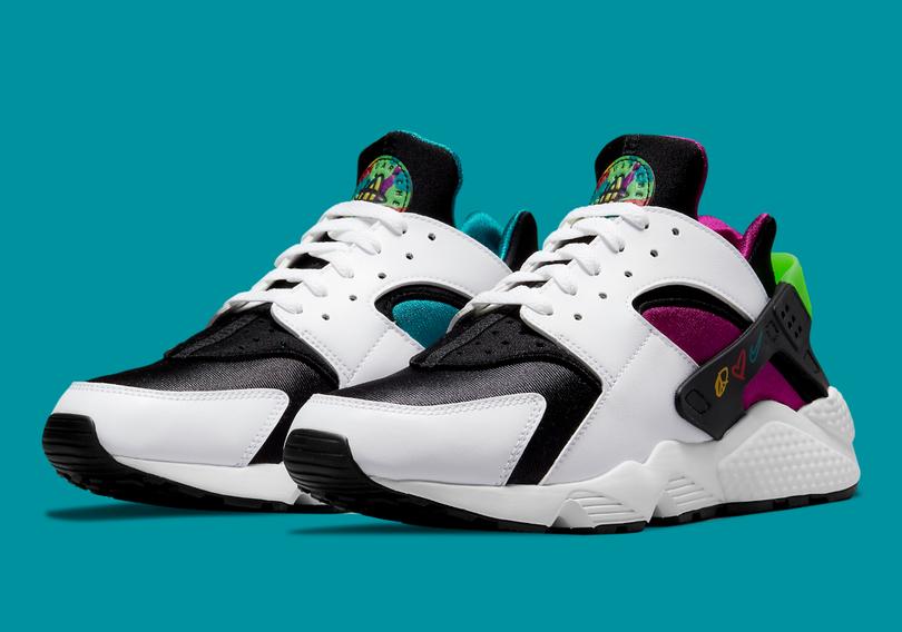 Nike-Air-Huarache-DM8152-100-4