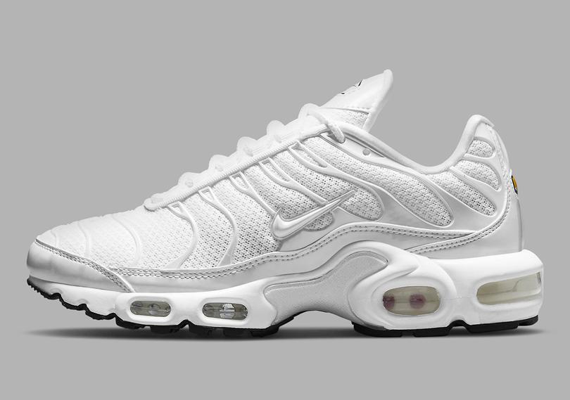 Nike-Air-Max-Plus-Triple-White-848891-100-1