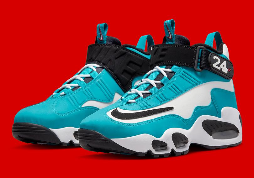 nike-air-griffey-max-1-aqua-2022-release-date-6