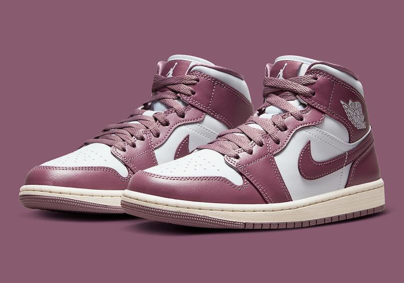 air-jordan-1-mid-womens-sky-j-mauve-BQ6472-050-8